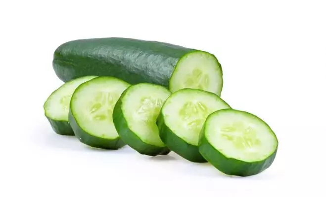 Trik memutihkan ketiak yang gelap pakai 2 jenis buah Berbagai sumber