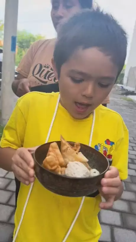 El Barack jajan kaki lima © berbagai sumber