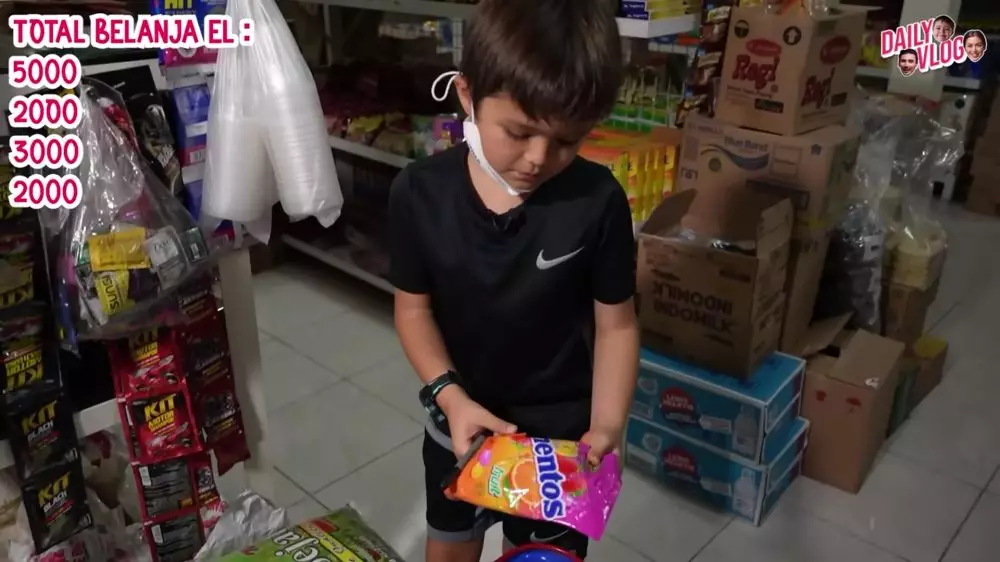 El Barack jajan kaki lima © berbagai sumber