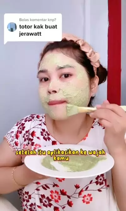 Trik mengatasi jerawat meradang pakai masker dari 1 jenis tanaman liar Berbagai sumber
