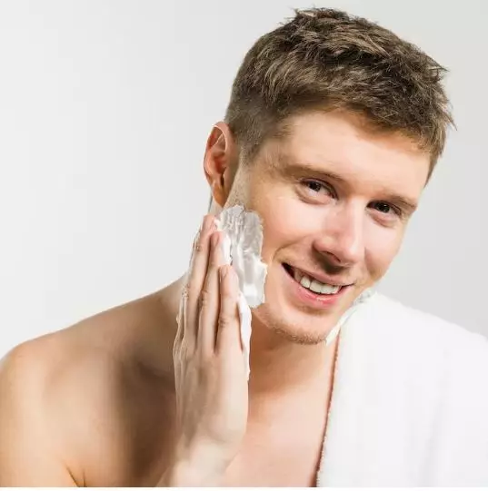 trik menjaga kulit wajah tetap awet muda ala Nicholas Saputra berbagai sumber trik menjaga kulit wajah tetap awet muda ala Nicholas Saputra berbagai sumber