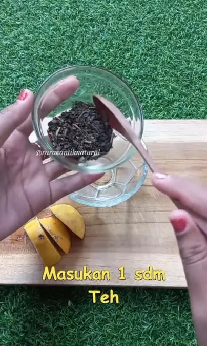 Cara memutihkan mata kaki hitam dan kapalan cuma pakai 1 bahan minuman Berbagai sumber