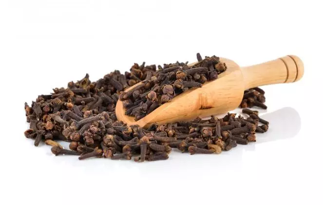 Trik membuat obat kumur pencegah bau mulut pakai 1 jenis rempah Berbagai sumber