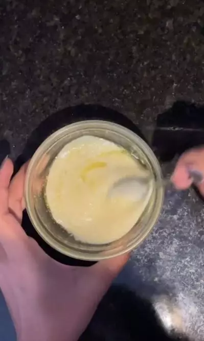 Cara merawat rambut panjang yang rapuh pakai 1 bahan pemanis Berbagai sumber