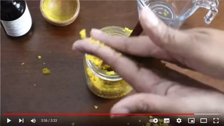 Cara pudarkan flek hitam di tangan dan kaki berbagai sumber