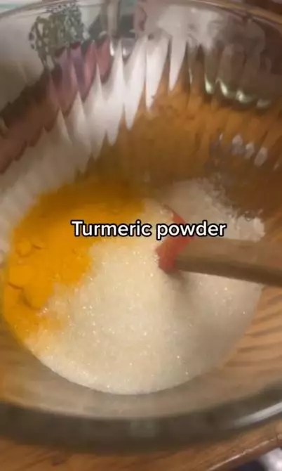 Cara pudarkan flek hitam pakai body scrub dari 1 jenis bahan pemanis Berbagai sumber Cara pudarkan flek hitam pakai body scrub dari 1 jenis bahan pemanis Berbagai sumber