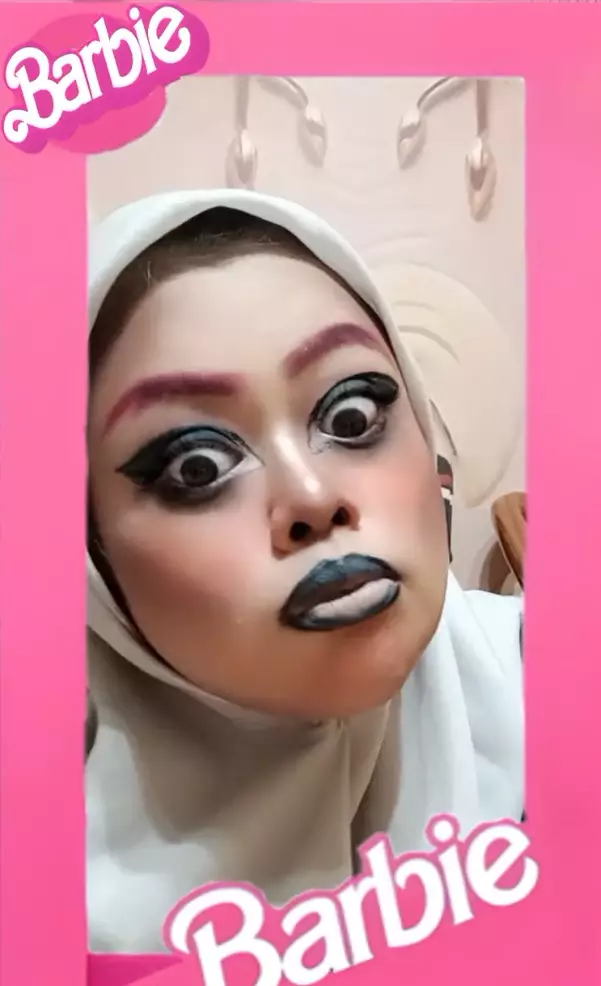 kekeyi ikut cosplay jadi barbie malah disebut bak versi halloween © berbagai sumber kekeyi ikut cosplay jadi barbie malah disebut bak versi halloween © berbagai sumber