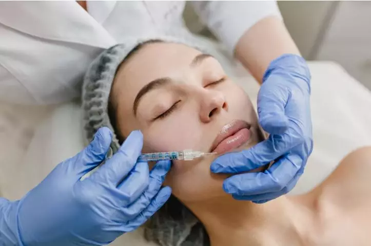 kecantikan kulit ala Juliana Moechtar berbagai sumber