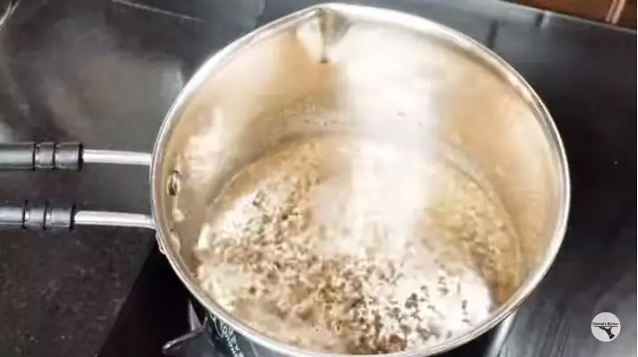 cara hilangkan spot hitam di wajah berbagai sumber