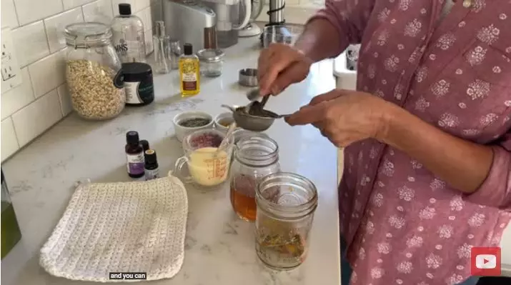 cara bersihkan pori-pori wajah hanya pakai face wash berbagai sumber