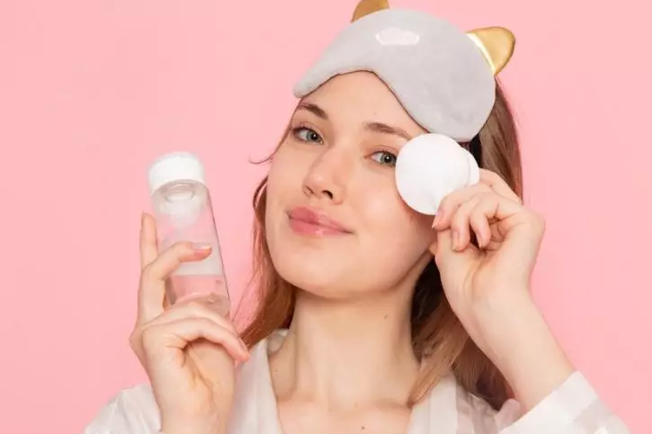 trik mencerahkan wajah ala Putri D'Academy berbagai sumber