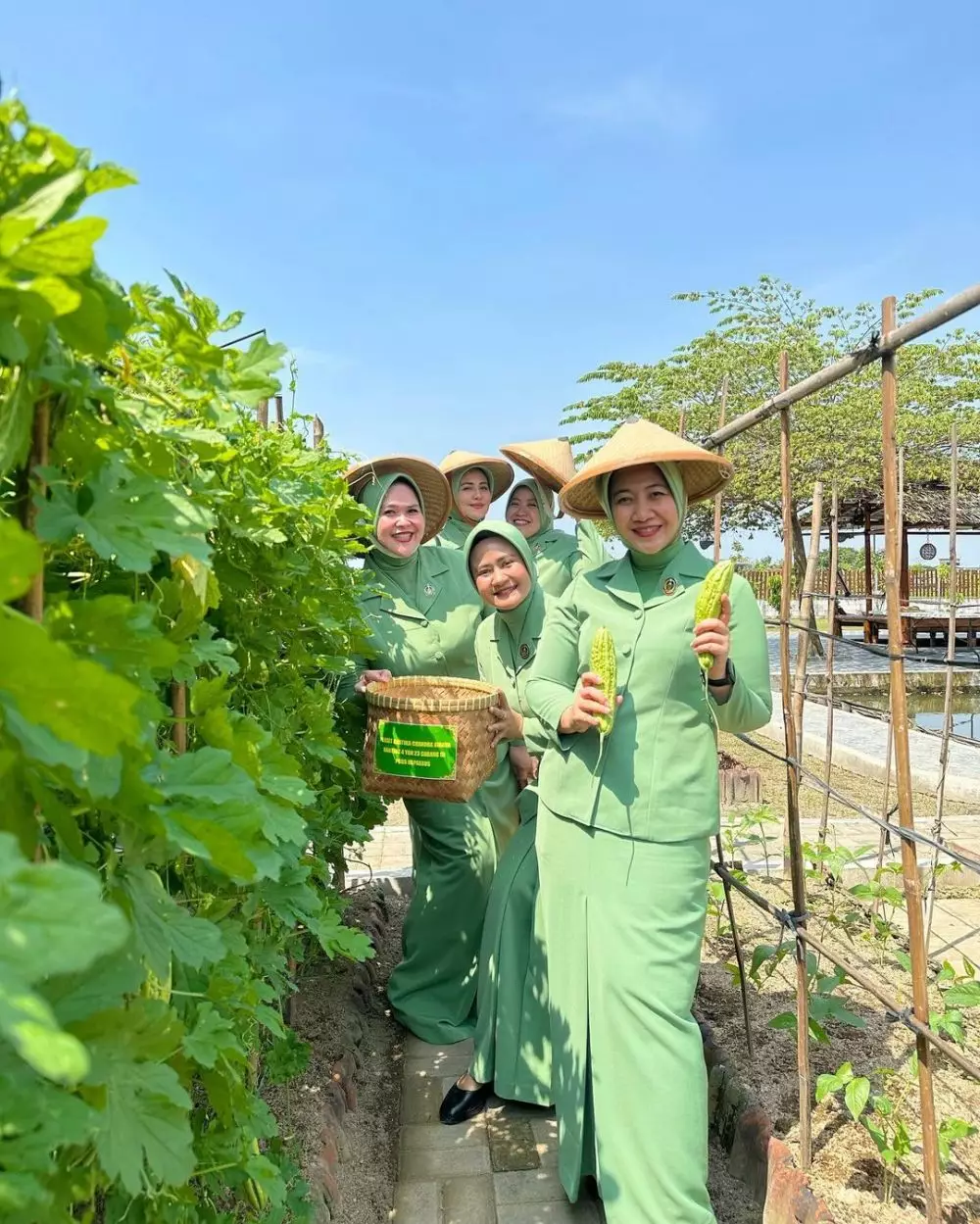 Juliana Moechtar berseragam Ibu Persit Instagram Juliana Moechtar berseragam Ibu Persit Instagram