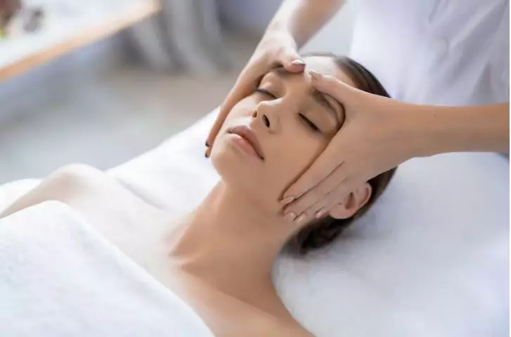 trik Lulu Tobing menjaga kecantikan kulit berbagai sumber trik Lulu Tobing menjaga kecantikan kulit berbagai sumber