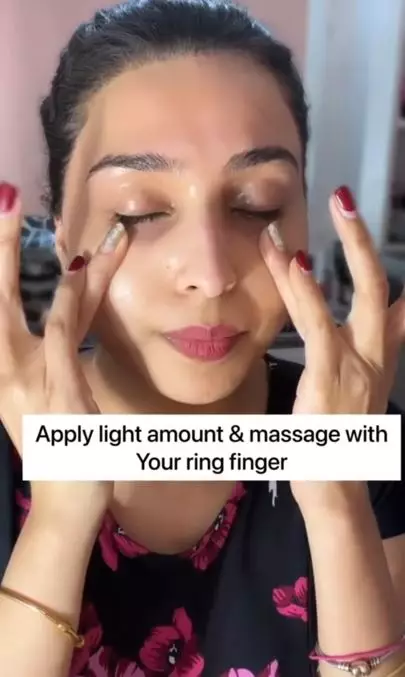 Atasi dark circle dan garis halus area mata pakai 1 minyak Berbagai sumber Atasi dark circle dan garis halus area mata pakai 1 minyak Berbagai sumber