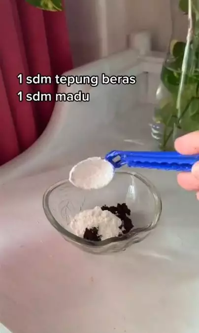 Atasi jerawat dan beruntusan pakai 1 jenis tepung Berbagai sumber