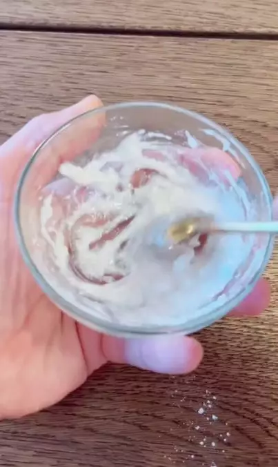 Memutihkan gigi kuning pakai 1 jenis kulit bahan dapur Berbagai sumber