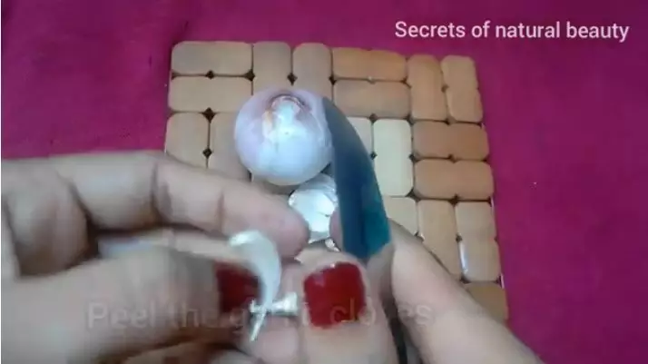 trik kuatkan akar rambut agar nggak mudah rontok berbagai sumber