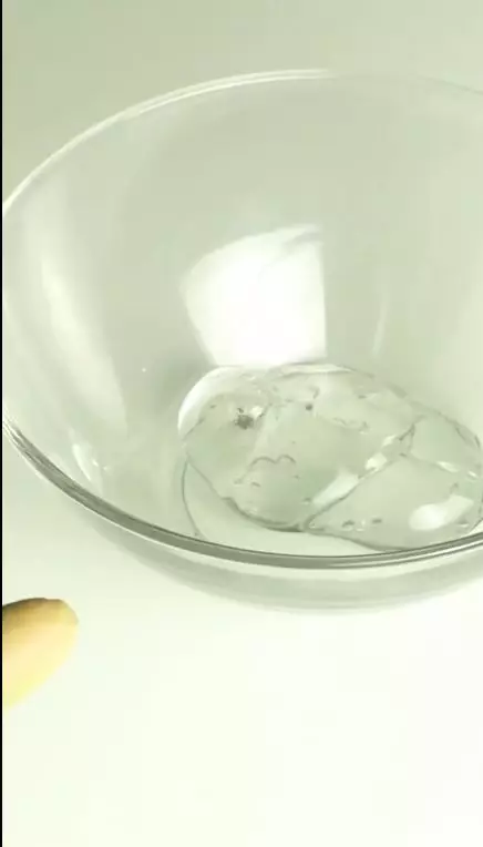 cara membuat lip gloss agar bibir lembap berbagai sumber