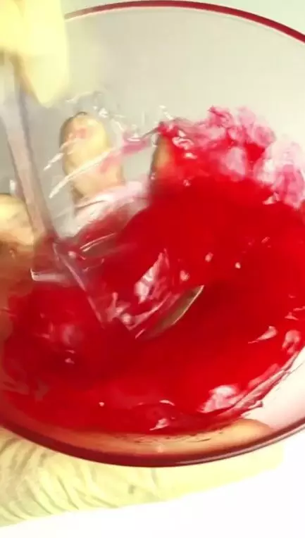 cara membuat lip gloss agar bibir lembap berbagai sumber