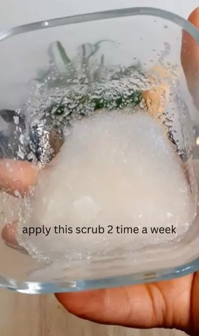 Pudarkan flek hitam dan kusam pakai 1 jenis buah Berbagai sumber