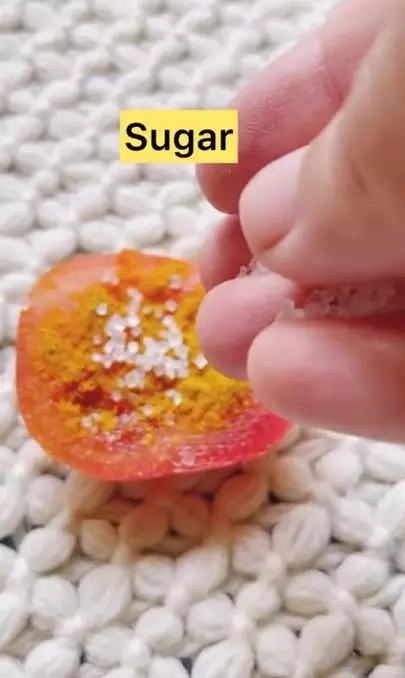 Atasi hiperpigmentasi leher dengan scrub 1 jenis garnish Berbagai sumber