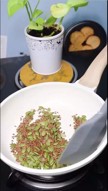 trik menghilangkan kerutan di wajah berbagai sumber