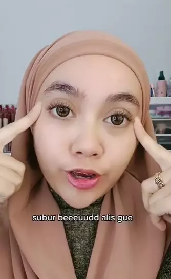 transformasi wanita recreate makeup pernikahan Lesti Kejora © 2023 brilio.net