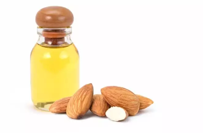 Pudarkan flek hitam pakai krim malam dari 1 jenis minyak Berbagai sumber Pudarkan flek hitam pakai krim malam dari 1 jenis minyak Berbagai sumber