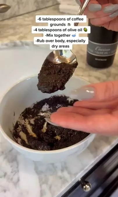 Menyamarkan selulit pakai body scrub dari 1 jenis minyak Berbagai sumber Menyamarkan selulit pakai body scrub dari 1 jenis minyak Berbagai sumber