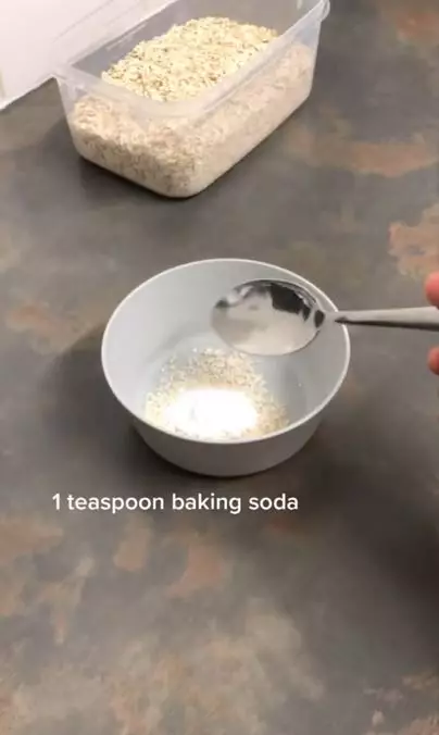 Atasi pori-pori tersumbat pakai 1 jenis bahan kue Berbagai sumber