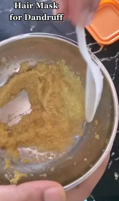 Hempas ketombe dan residu kulit kepala dengan 1 jenis biji-bijian Berbagai sumber