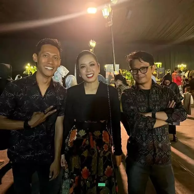 penampilan Soimah saat hadir di kondangan Denny Caknan © 2023 brilio.net