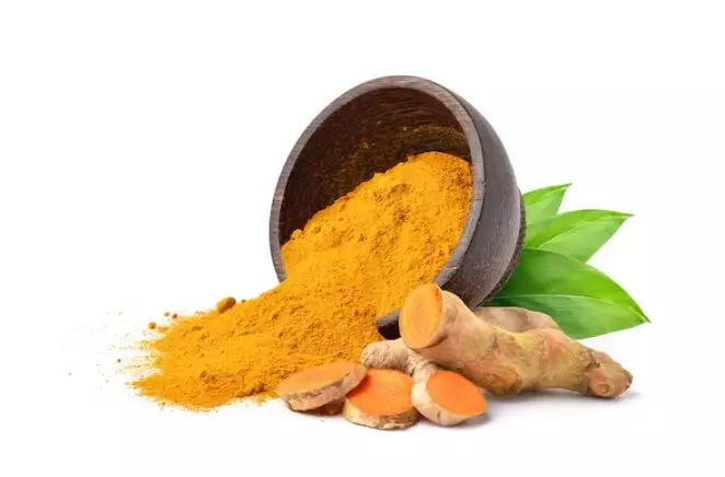 Bibir pink alami dengan lip mask dari 1 jenis rempah Berbagai sumber Bibir pink alami dengan lip mask dari 1 jenis rempah Berbagai sumber