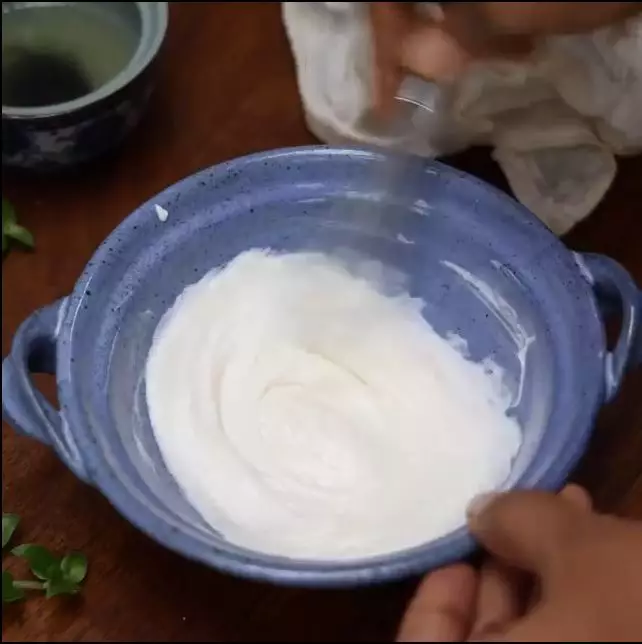 trik atasi ketombe akibat penggunaan sampo tak cocok berbagai sumber