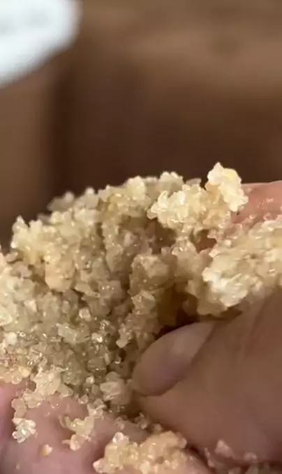 Kulit halus dan kenyal dengan 1 jenis bahan makanan Berbagai sumber