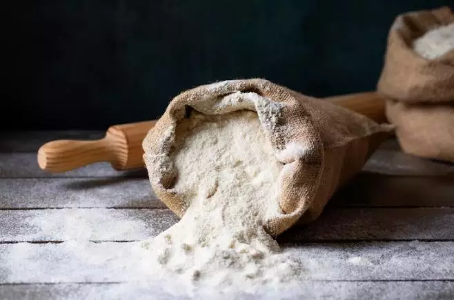 Memutihkan kulit pakai body bleaching dari 1 jenis tepung Berbagai sumber Memutihkan kulit pakai body bleaching dari 1 jenis tepung Berbagai sumber