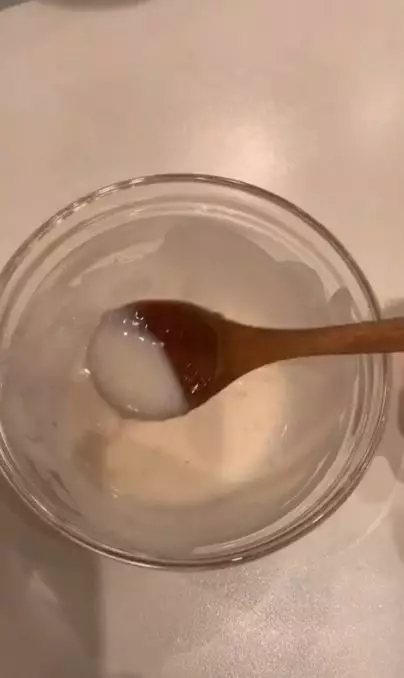 Hidrasi wajah kering dan keriput pakai 1 jenis minyak Berbagai sumber Hidrasi wajah kering dan keriput pakai 1 jenis minyak Berbagai sumber