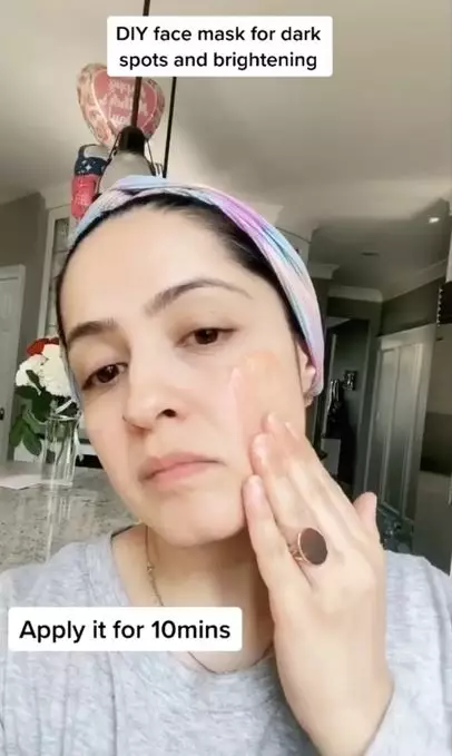 Atasi flek hitam penyebab kusam dengan 1 jenis buah Berbagai sumber Atasi flek hitam penyebab kusam dengan 1 jenis buah Berbagai sumber