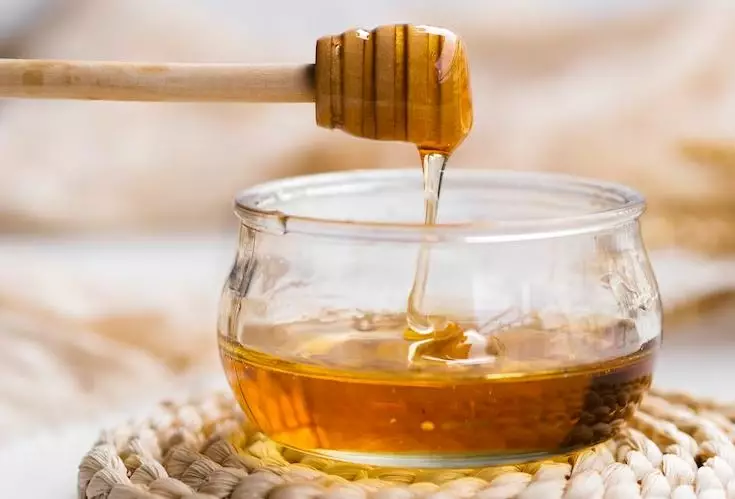 Haluskan tumit retak akibat heels dengan 2 bahan dapur Berbagai sumber