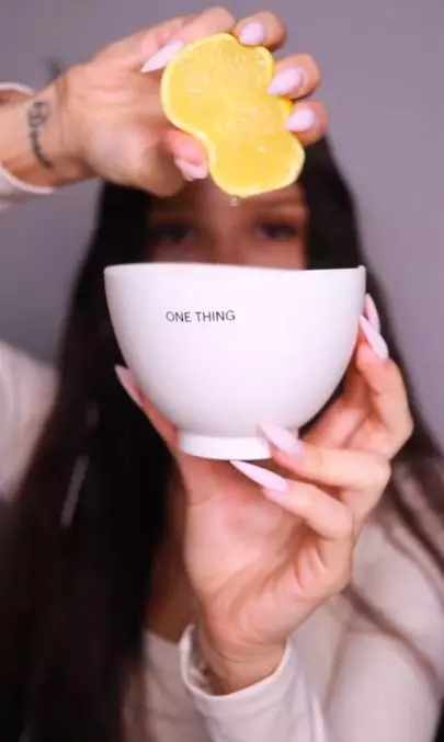 Pudarkan flek hitam membandel pakai 1 jenis buah-buahan Berbagai sumber Pudarkan flek hitam membandel pakai 1 jenis buah-buahan Berbagai sumber