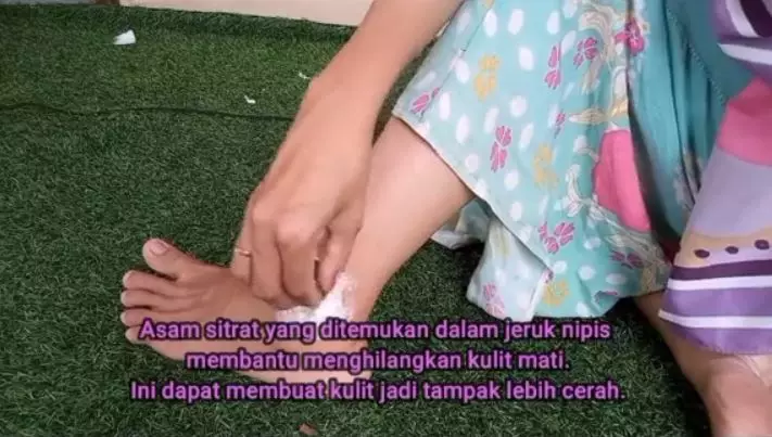 Cerahkan mata kaki hitam dan kapalan dengan 1 produk pembersih gigi Berbagai sumber Cerahkan mata kaki hitam dan kapalan dengan 1 produk pembersih gigi Berbagai sumber