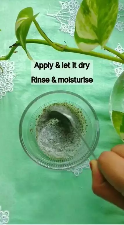 trik pudarkan noda hitam di tangan berbagai sumber