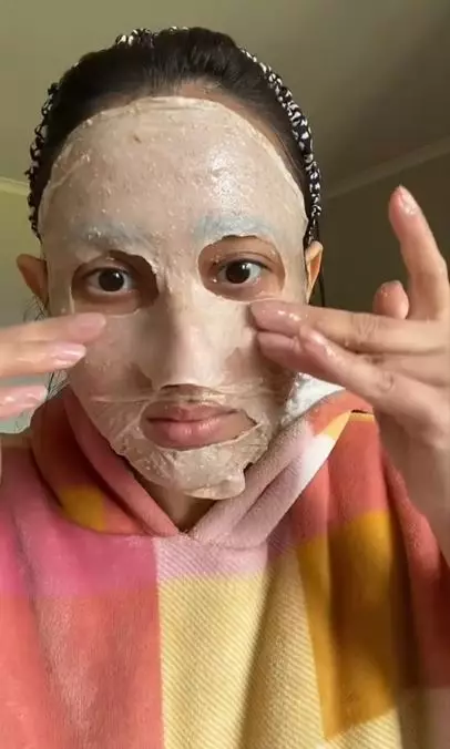 Pudarkan garis halus dengan tambahan 1 biji-bijian Berbagai sumber