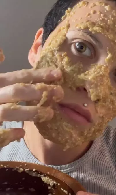 Mengecilkan tampilan pori wajah dengan 1 biji-bijian Berbagai sumber Mengecilkan tampilan pori wajah dengan 1 biji-bijian Berbagai sumber