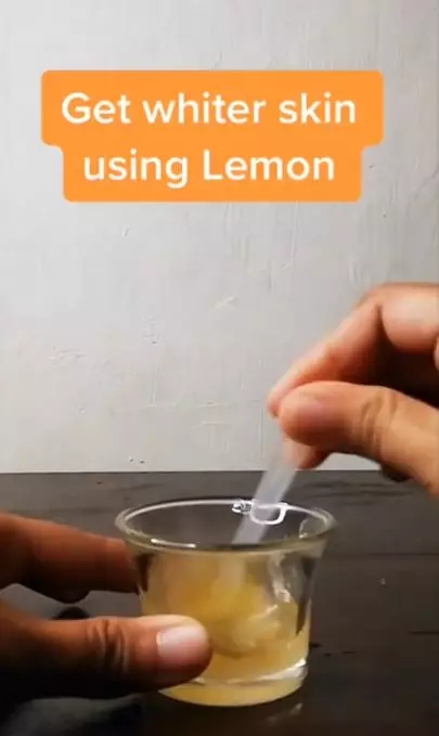 Memutihkan kulit belang dengan tambahan 2 bahan pemanis Berbagai sumber