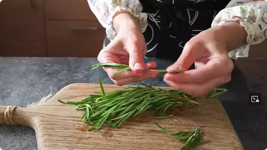 cara cegah rambut rontok berlebih berbagai sumber