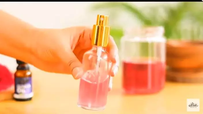 cara hilangkan garis halus pakai face mist berbagai sumber