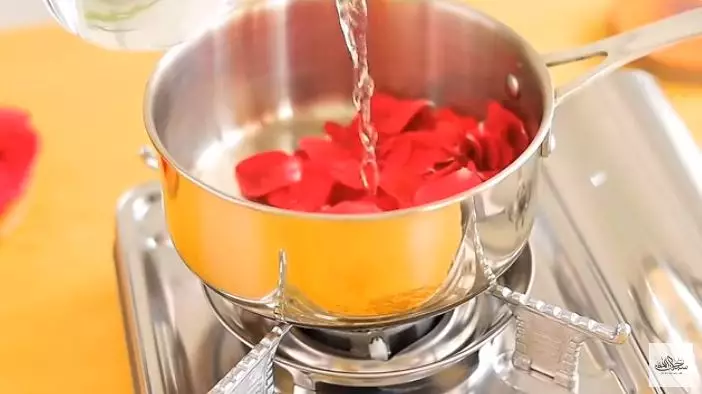 cara hilangkan garis halus pakai face mist berbagai sumber