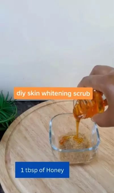 Putihkan wajah belang dan bernoda pakai 2 bahan pemanis Berbagai sumber