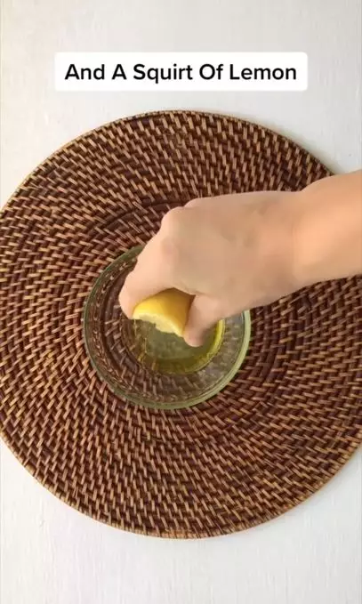 Kurangi minyak wajah dengan 1 jenis protein Berbagai sumber